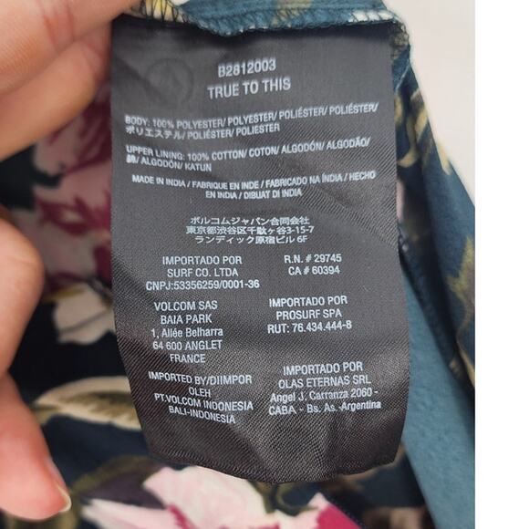 New NWT Volcom Haute Tropic Wide Leg Floral Jumpsuit Size Medium - Picture 12 of 12